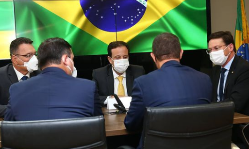 Andre Moura e Fabio Mitidieri viabilizam cestas basicas a familias de Sergipe em situacao de inseguranca alimentar