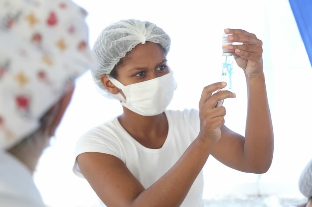 Apos suspensao vacinacao com segunda dose da CoronaVac retorna nesta terca 4 em Aracaju