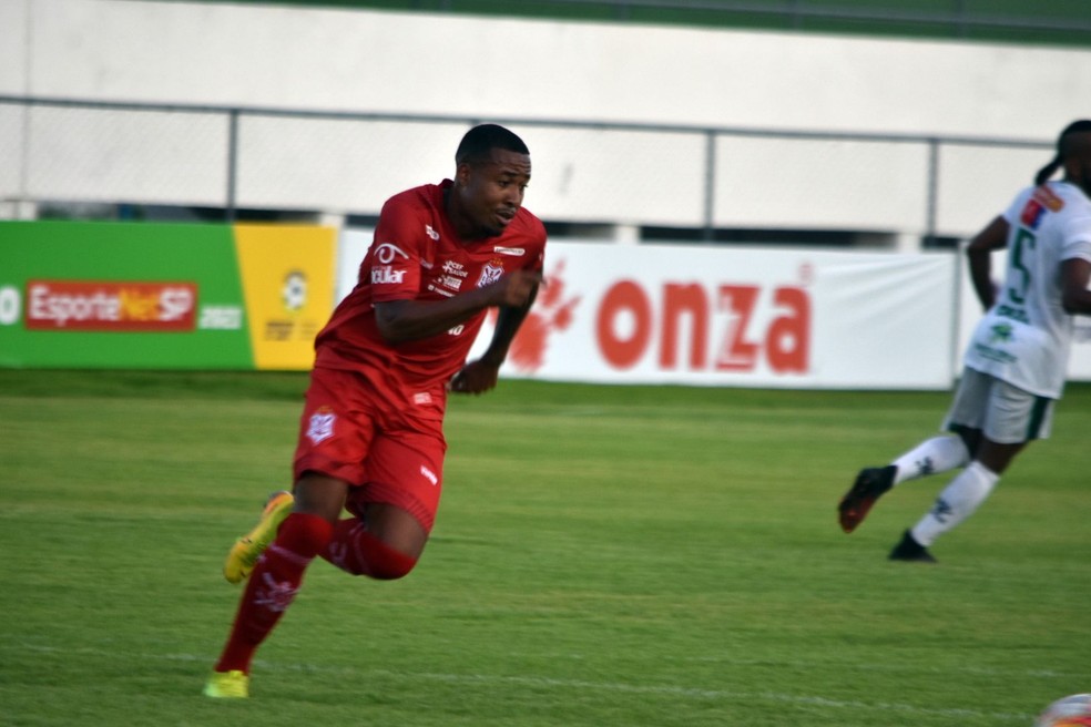 Atacante Abner e meia Lucas Crispim rescindem contrato com Sergipe