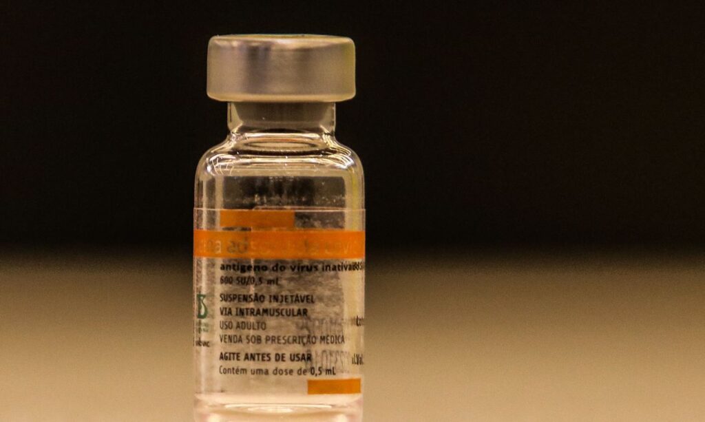 Butantan interrompe producao de Coronavac por falta de envio de insumos do governo chines