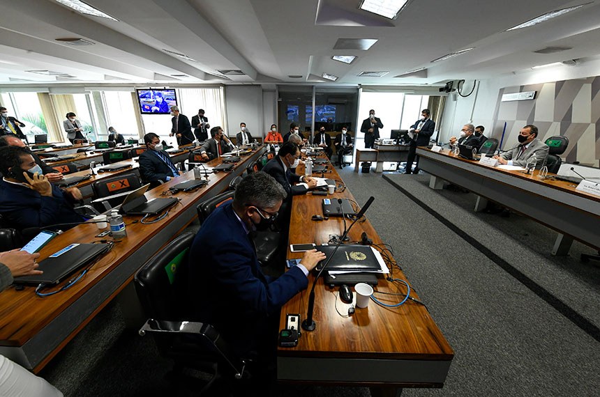 CPI da Covid aprovou 101 requerimentos nesta semana