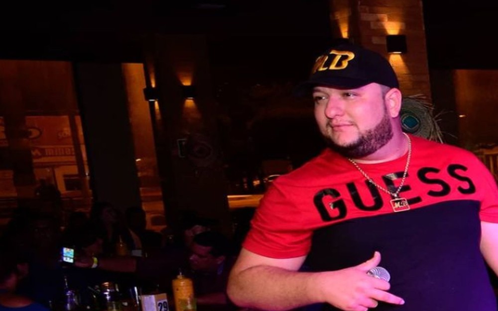 Cantor sergipano Mikael Batista morre aos 33 anos vitima da covid 19