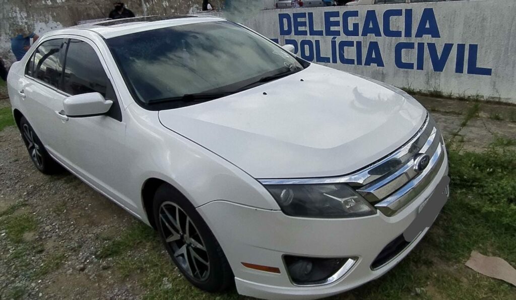 Carro envolvido em estelionato com duas vitimas em Sergipe e apreendido pela Policia Civil