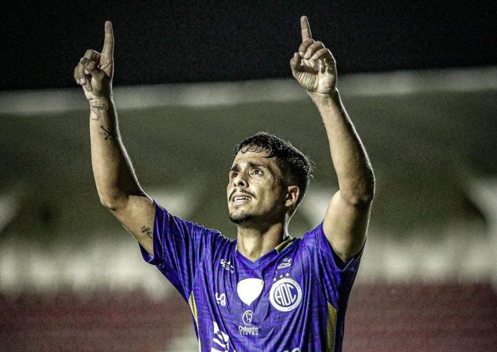 Confianca vence Cruzeiro por 3x1 e assume lideranca temporaria do Brasileirao Serie B
