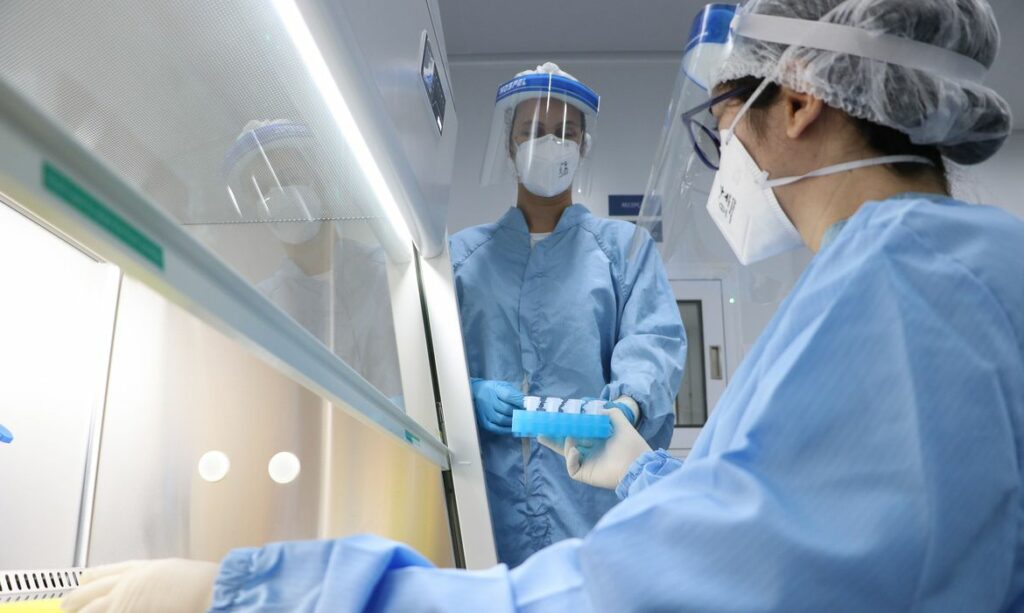 Covid 19 Brasil registra 634 mil novos casos e 22 mil obitos
