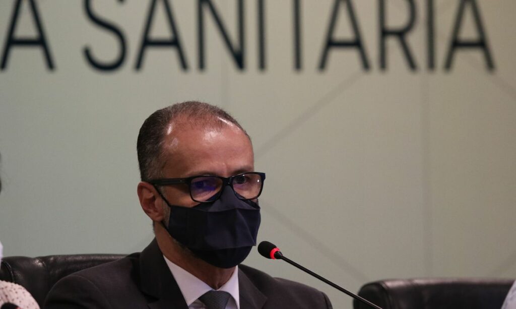 Diretor da Anvisa Barra Torres confirma que houve reuniao no Planalto para mudar bula da cloroquina