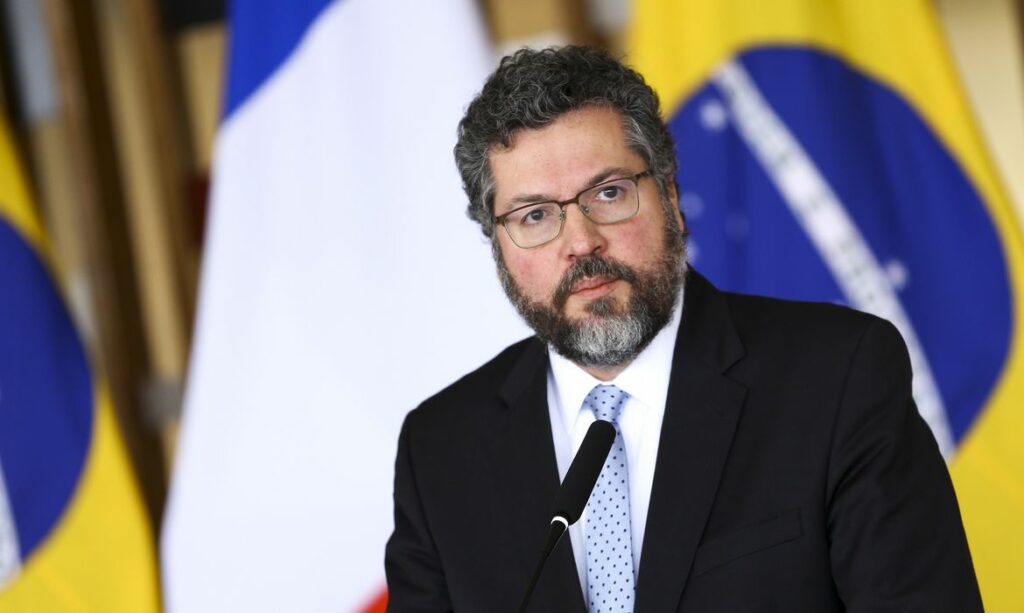 Ex ministro das Relacoes Exteriores diz a CPI da Covid que nao houve atritos com Chinaa