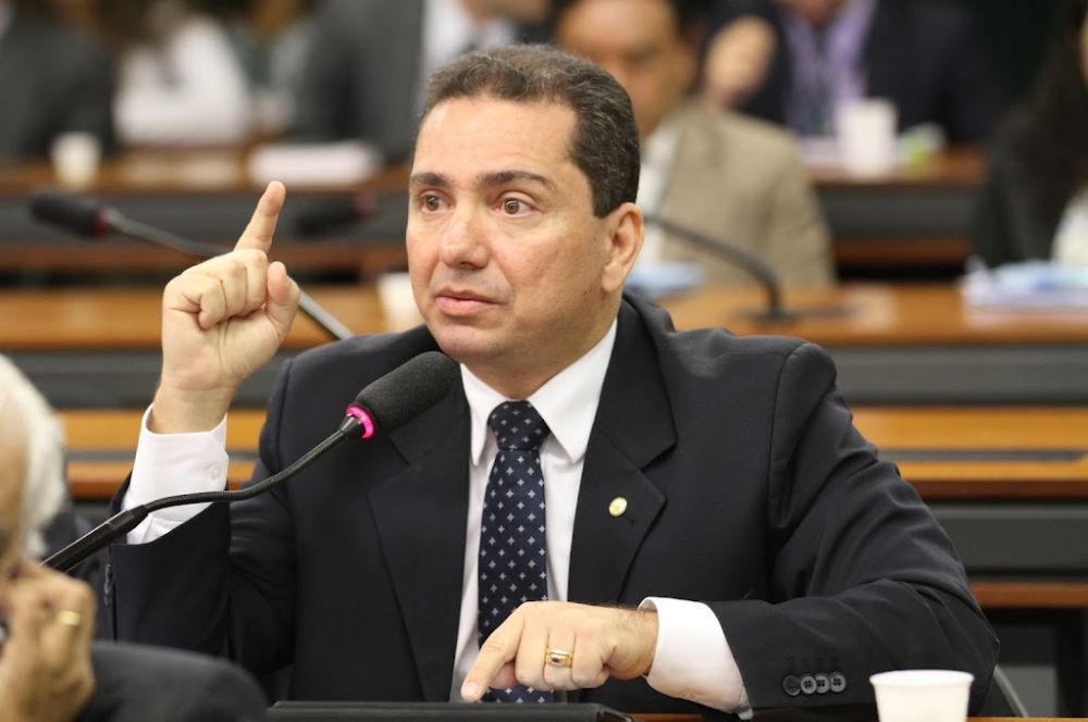 Fechar o comercio para as maes e um absurdo afirma Mendonca Prado