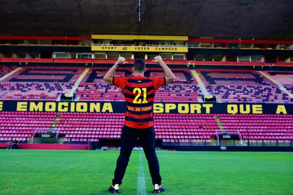 Gil do Vigor e vitima de homofobia de dirigente do Sport de Recife