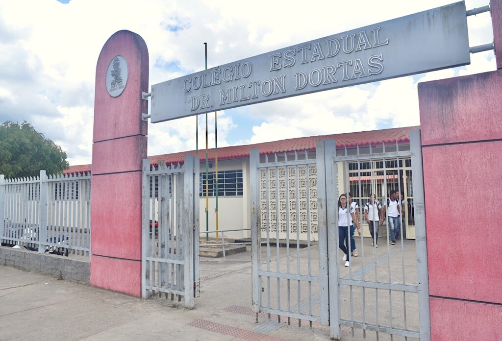 Governo de Sergipe disponibilizara R 5 mil em equipamentos para cada professor da rede estadual
