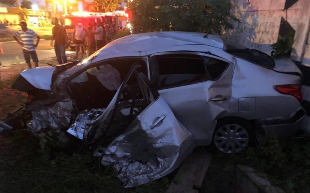 Homem morre apos caminhao perder controle e colidir de frente na Avenida Melicio Machado e1622028219197