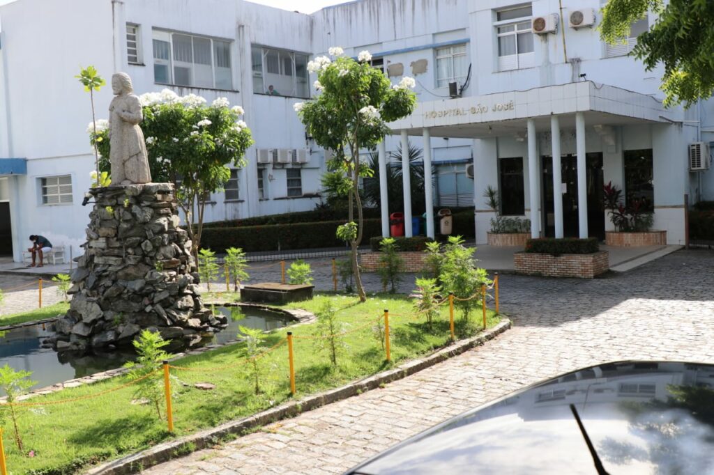 Hospital Sao Jose deixa de receber pacientes com covid 19 por falta de recursos