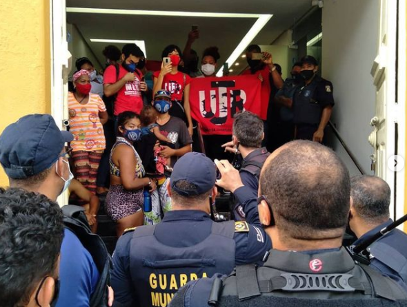 MBL mantem ocupacao do predio da Camara de Vereadores de Aracaju veja videos