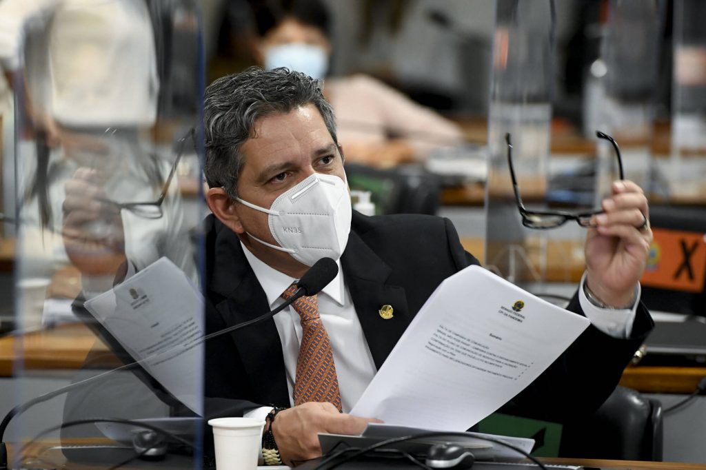 Nos brasileiros estamos largados a propria sorte diz Rogerio Carvalho durante depoimento de Capita Cloroquina na CPI da Covid