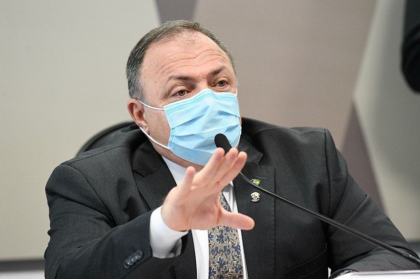 Pazuello nega culpa do governo na crise de oxigenio no Amazonas