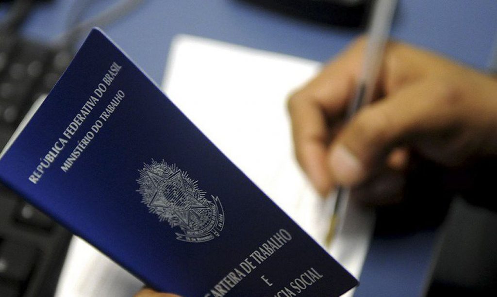 Percentual de desocupados supera 14 diz IBGE