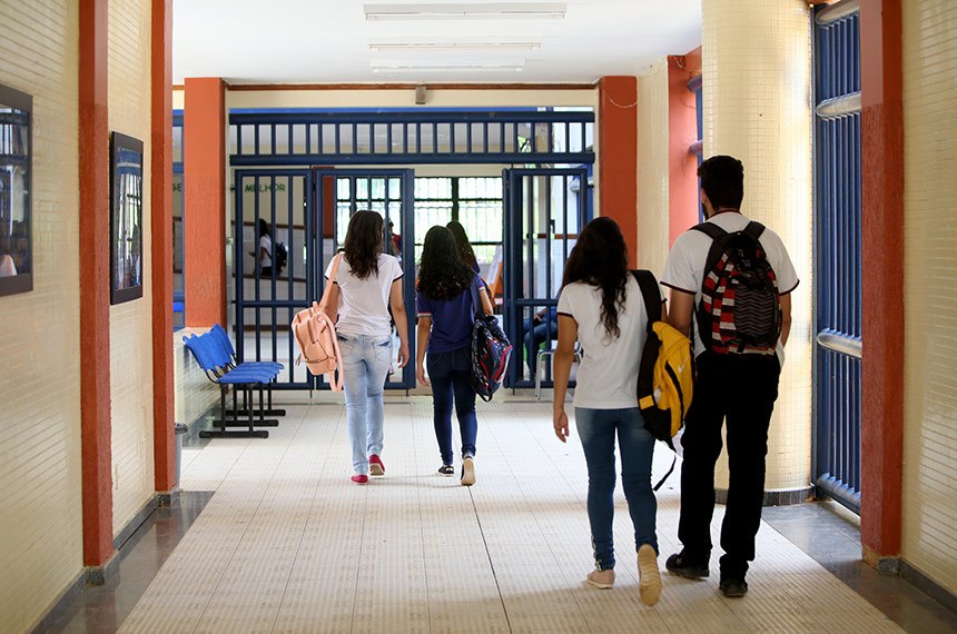 Projeto preve criacao da Semana Escolar de Combate a Violencia contra a Mulher