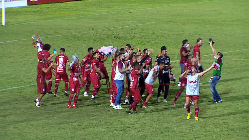 Sergipe vence Confianca e avanca para final do Campeonato Sergipano