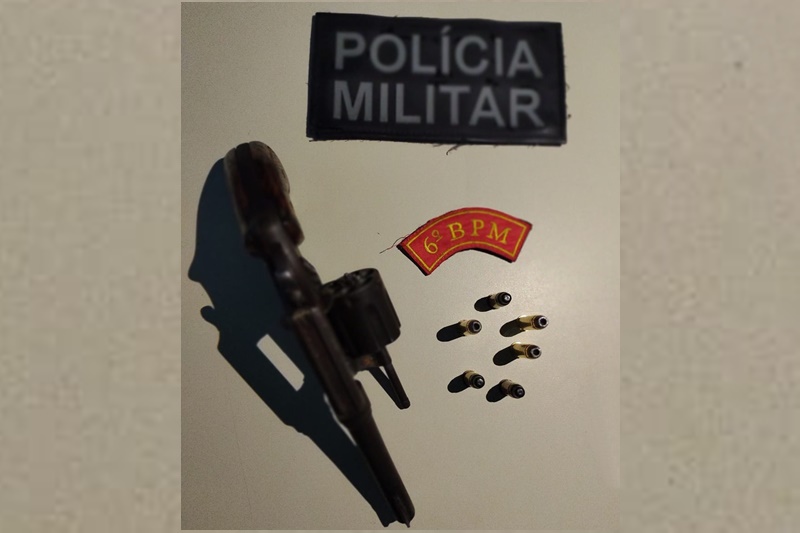 Suspeitos de porte ilegal de arma de fogo sao presos apos denuncias em Estancia