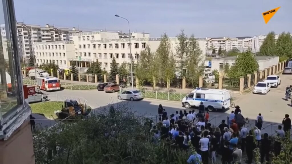 Tiroteio deixa pelo menos 11 mortos e 30 feridos em escola na Russia