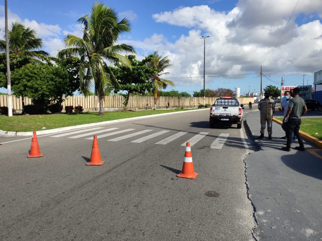 Transito da Avenida Maranhao e desviado para rua Bahia apos incendio no Nestor Piva