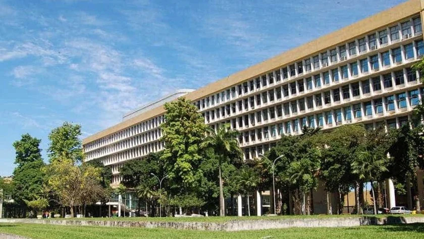 UFRJ corre risco de fechar as portas em julho por falta de verbas