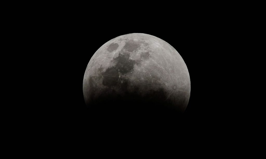 Ultima superlua do ano pode ser observada na noite desta quarta 26