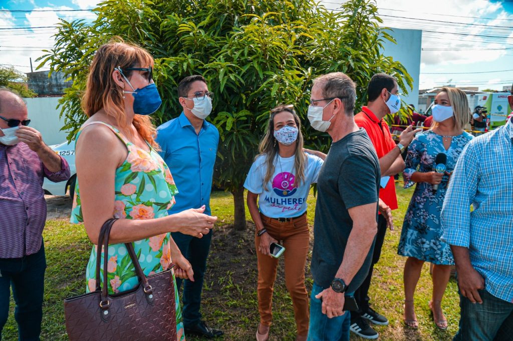 Vereadores de Aracaju visitam Hospital Nestor Piva apos incendio