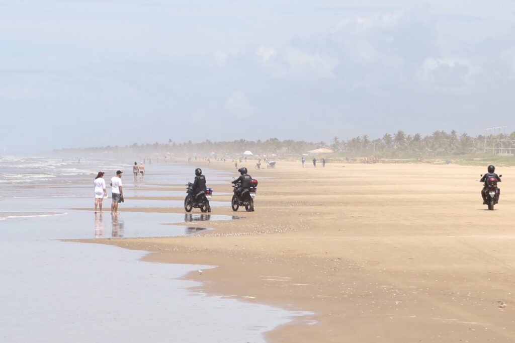 ‘Proibir a circulacao nas praias e parques impede que esses locais se tornem pontos de contaminacao diz infectologista