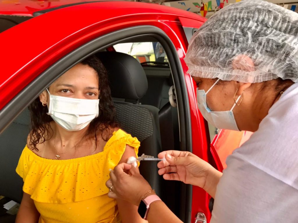 Aracaju bate recorde de vacinacao e imuniza mais de 20 mil pessoas no fim de semana