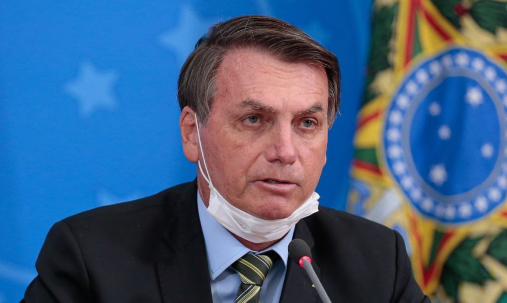 Bolsonaro afirma que relatorio da TCU aponta que 50 das mortes registradas nao foram da doenca