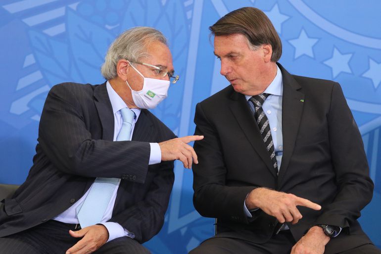 Governo Bolsonaro entrega proposta para ampliar faixa de isencao do IR