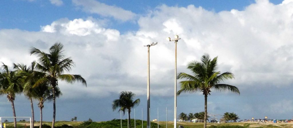 Mare tem pico ate 22 metros em Sergipe neste domingo 27 Aracaju tem maxima de 27oC