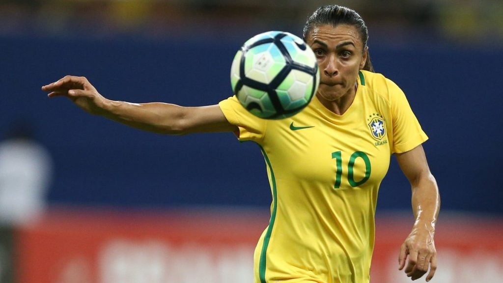 Marta e companhia voltam a campo pela Selecao Brasileira de Futebol contra a Russia nesta sexta 11