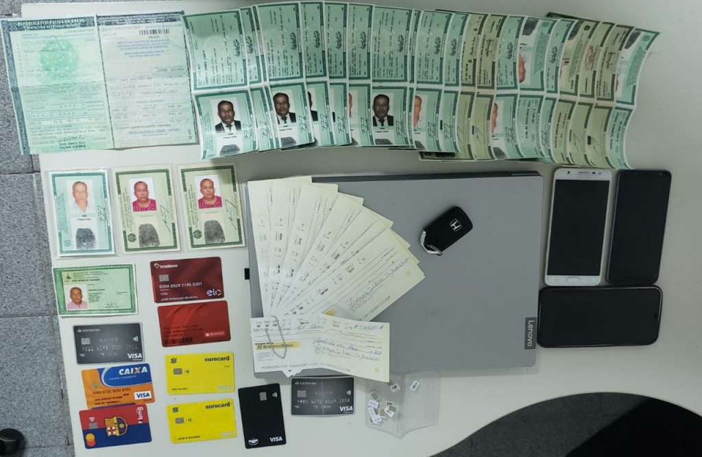 Policia flagra estelionatario em tentativa de golpe contra banco em Aracaju