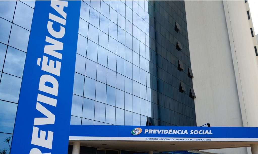 Prova de vida do INSS pode ser feita sem sair de casa