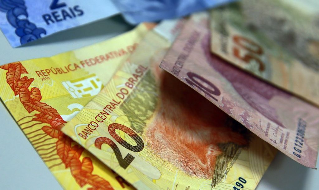 Receita paga restituicoes do segundo lote do Imposto de Renda 2021