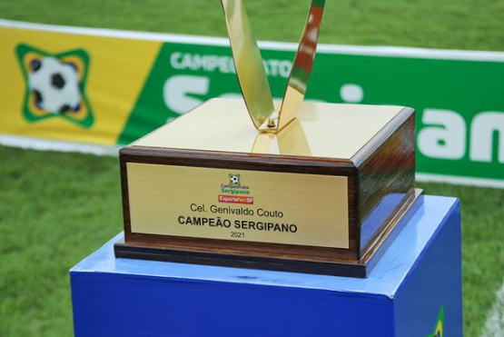 Torcedores do Sergipe podem tirar foto com taca do Sergipao 2021 confira como