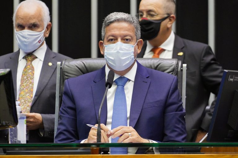 A institucionalidade do Brasil nao sera posta em risco afirma Arthur Lira