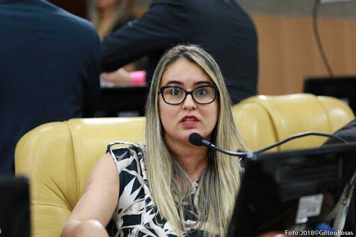 Apos novo flagrante de maus tratos animais Kitty Lima alega ter sido alvo de armacao politica no caso de Simao Dias