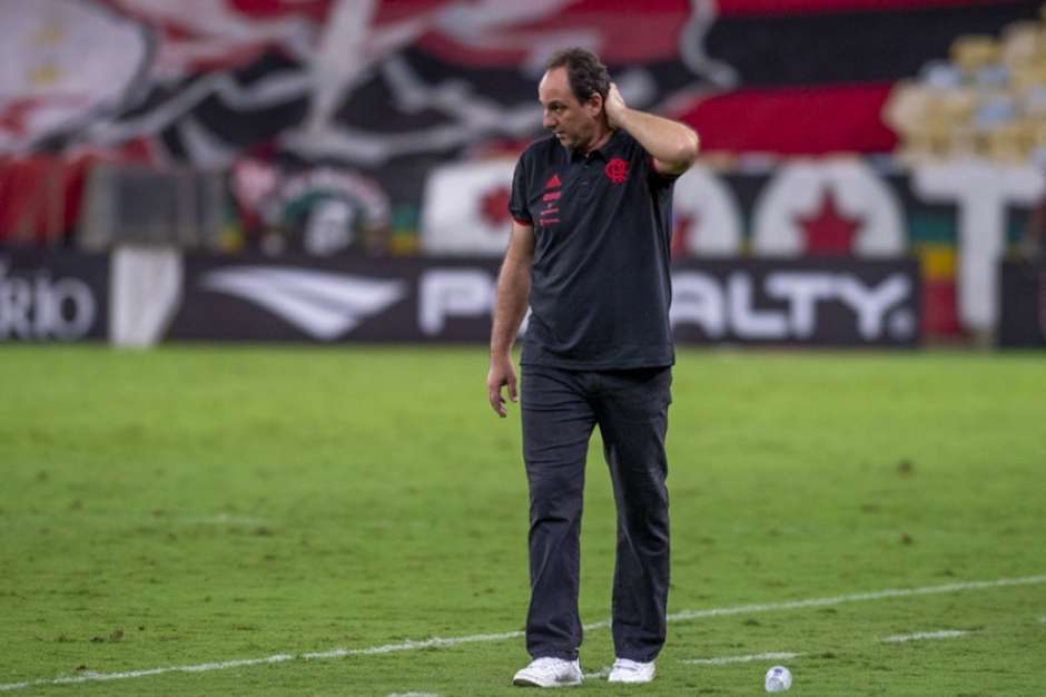 Apos pressao Flamengo anuncia demissao do tecnico Rogerio Ceni