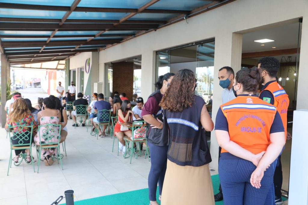 Aracaju nao registrou infracoes no primeiro domingo com abertura de bares e restaurantes