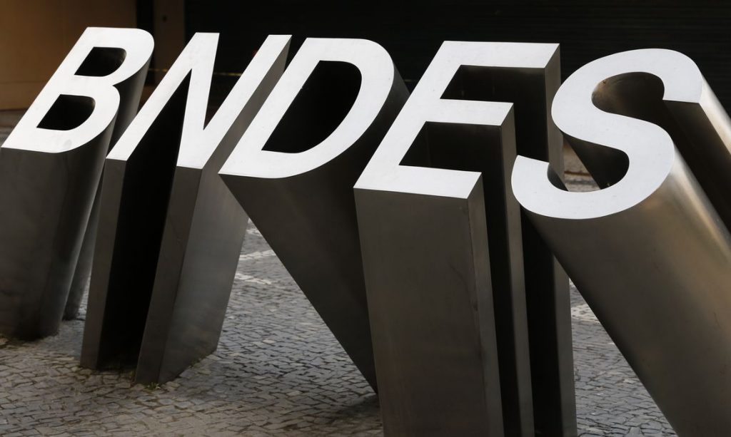 BNDES quer mais R 100 milhoes para financiar combate a covid 19