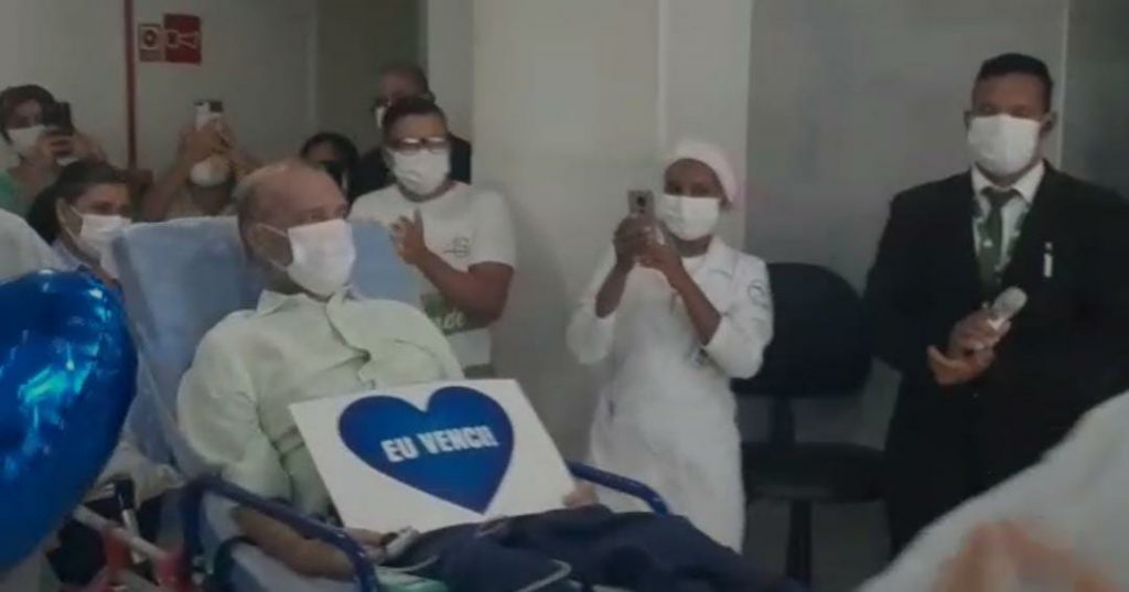 Bareta recebe alta apos mais de tres meses internado por complicacoes da covid 19