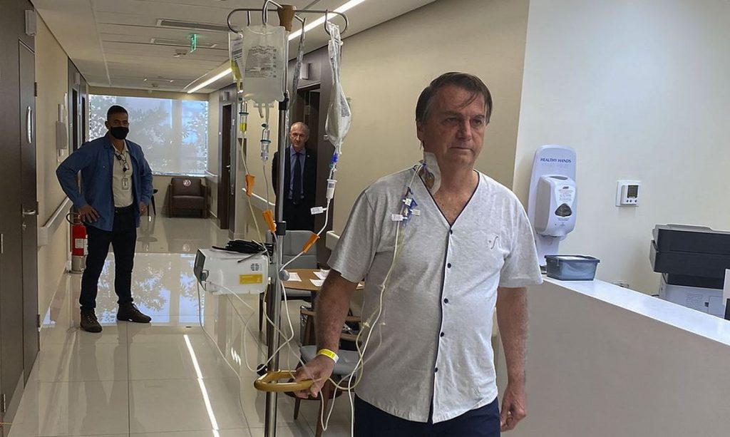 Bolsonaro deve receber alta hospitalar neste domingo 18 diz medico