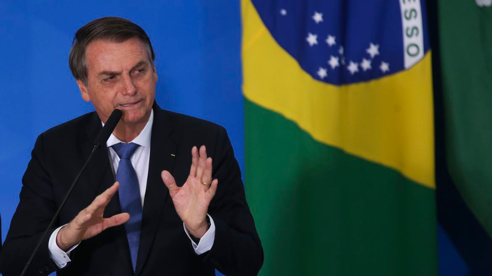 Bolsonaro diz que controles governamentais impediram compra de