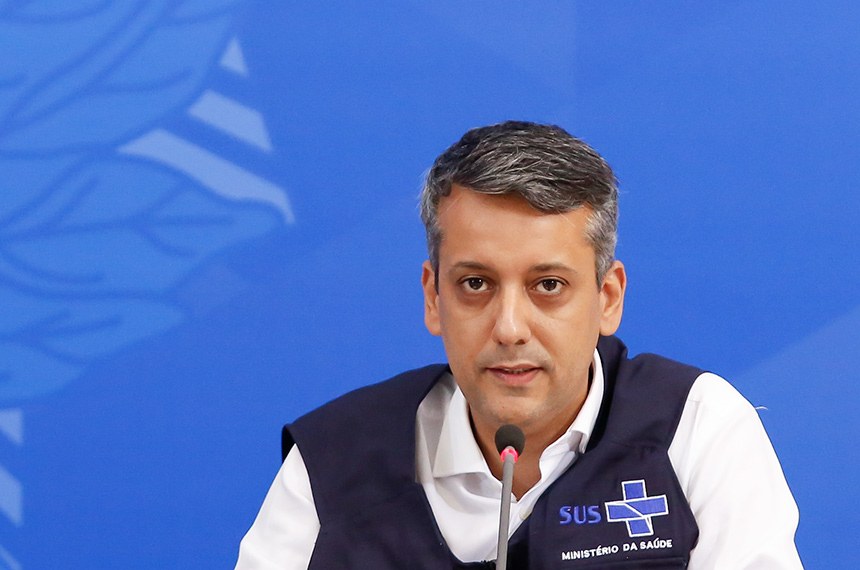 CPI ouve ex diretor do Ministerio da Saude acusado de pedir propina nesta quarta 7