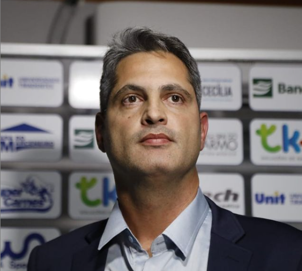 Caiu Rodirgo Santana nao e mais o tecnino do Confianca