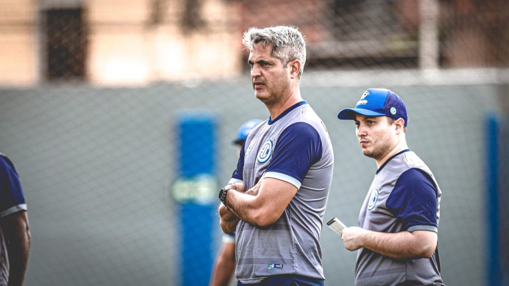 Confianca entra em campo contra Londrina pelo Brasileirao nesta terca 20