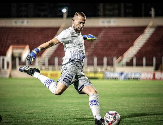Confianca joga em casa contra o Vitoria pela decima rodada da serie B neste sabado 10